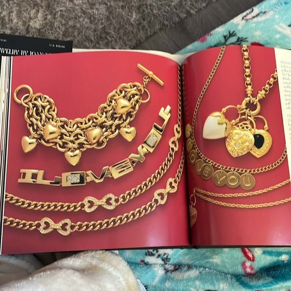 Joan Rivers Jewelry Collection book - Picture 7 of 10